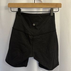 Align Short 6” Formulate Emboss Black